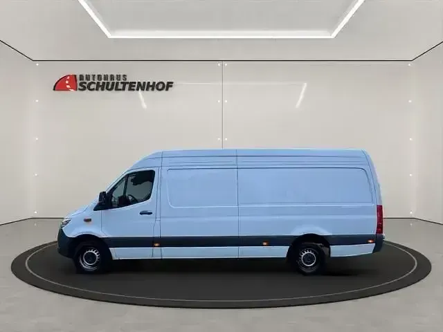 Używany Mercedes Sprinter 170 KM (125 kW) 2024 Biały Van