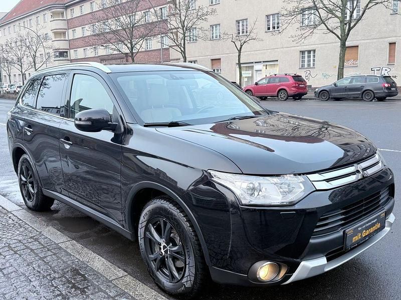 Gebraucht Mitsubishi Outlander 150 PS (110 kW) 2014 Schwarz SUV