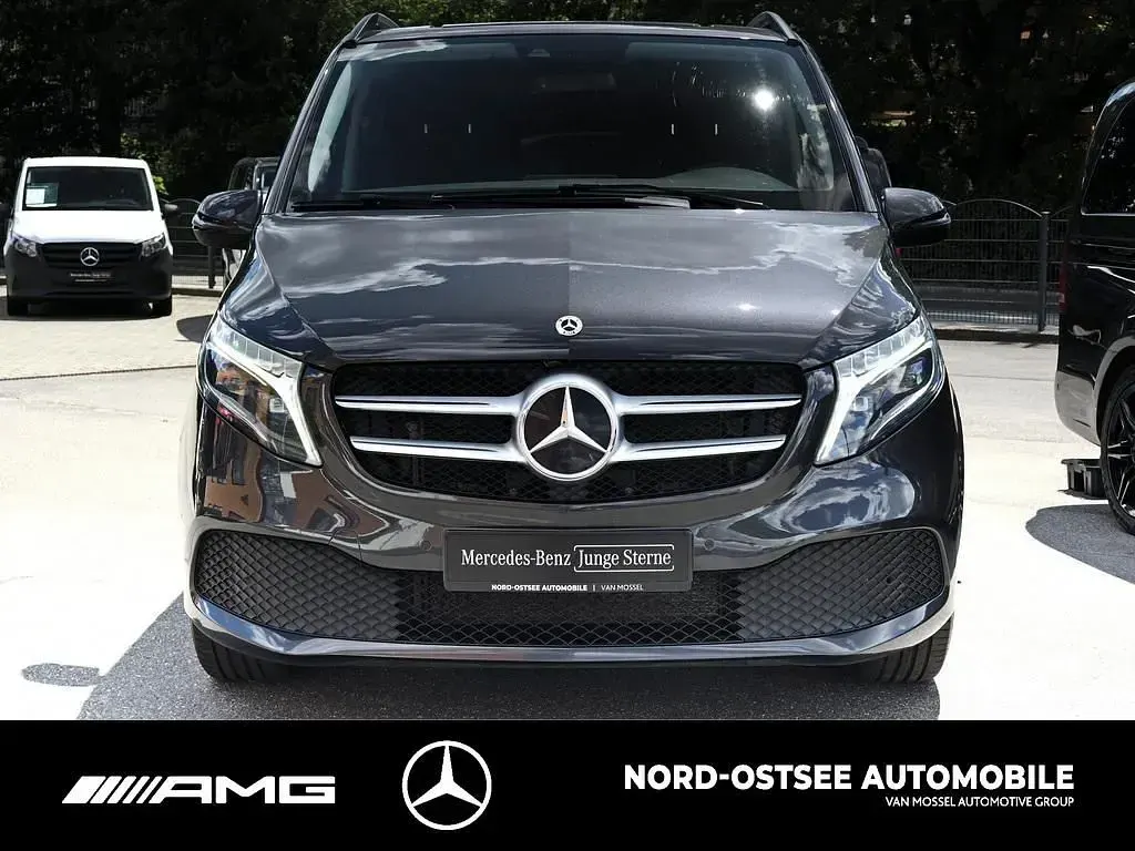 Gebraucht Mercedes V220 Edition 163 PS (119 kW) 2022 Grau Van / Kleinbus