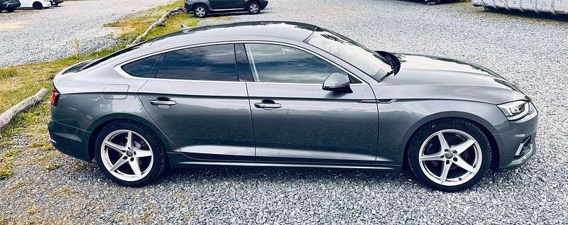 Grau Gebraucht 2019 Audi A5 Sportback Coupé | 28.500 € (Guter Preis) - Bild 1/4