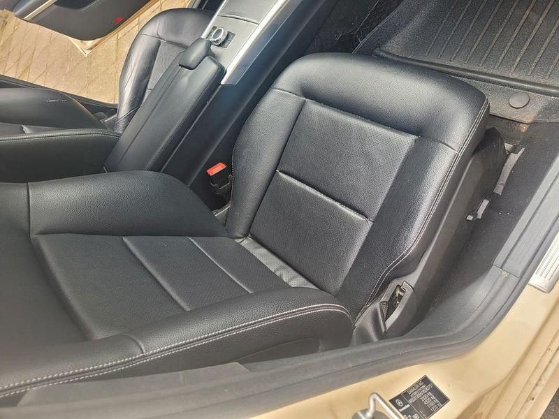 Gebraucht Mercedes E200 136 PS (100 kW) 2016 Gelb Limousine