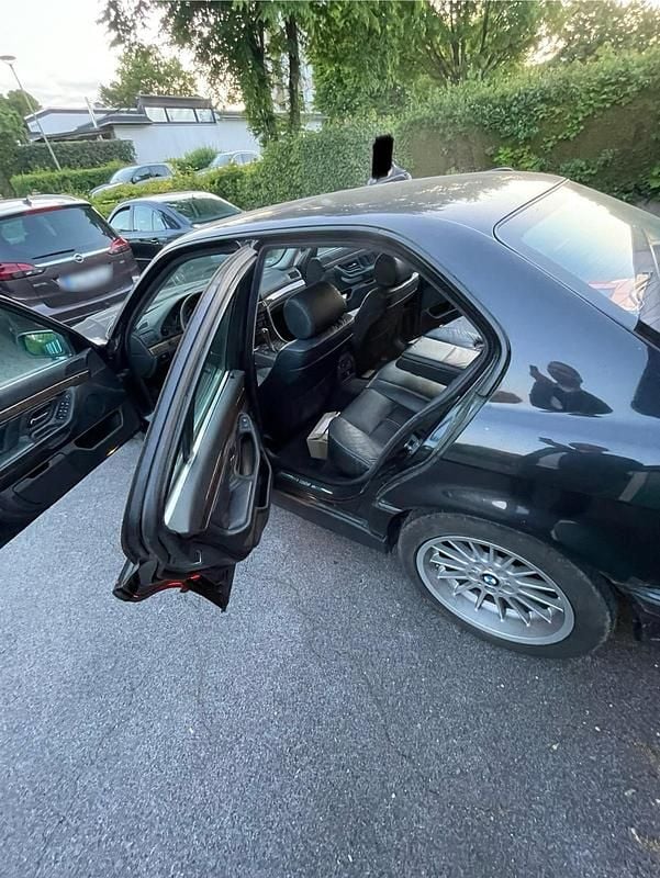 Gebraucht BMW 728 Shadowline 193 PS (141 kW) 1999 Schwarz Limousine