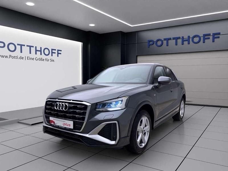 Grau Gebraucht 2024 Audi Q2 S-Line SUV | 26.750 € (Fairer Preis) - Bild 1/4