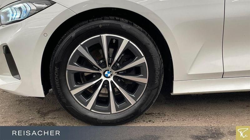 Gebraucht BMW 320 190 PS (139 kW) 2023 Weiß Limousine
