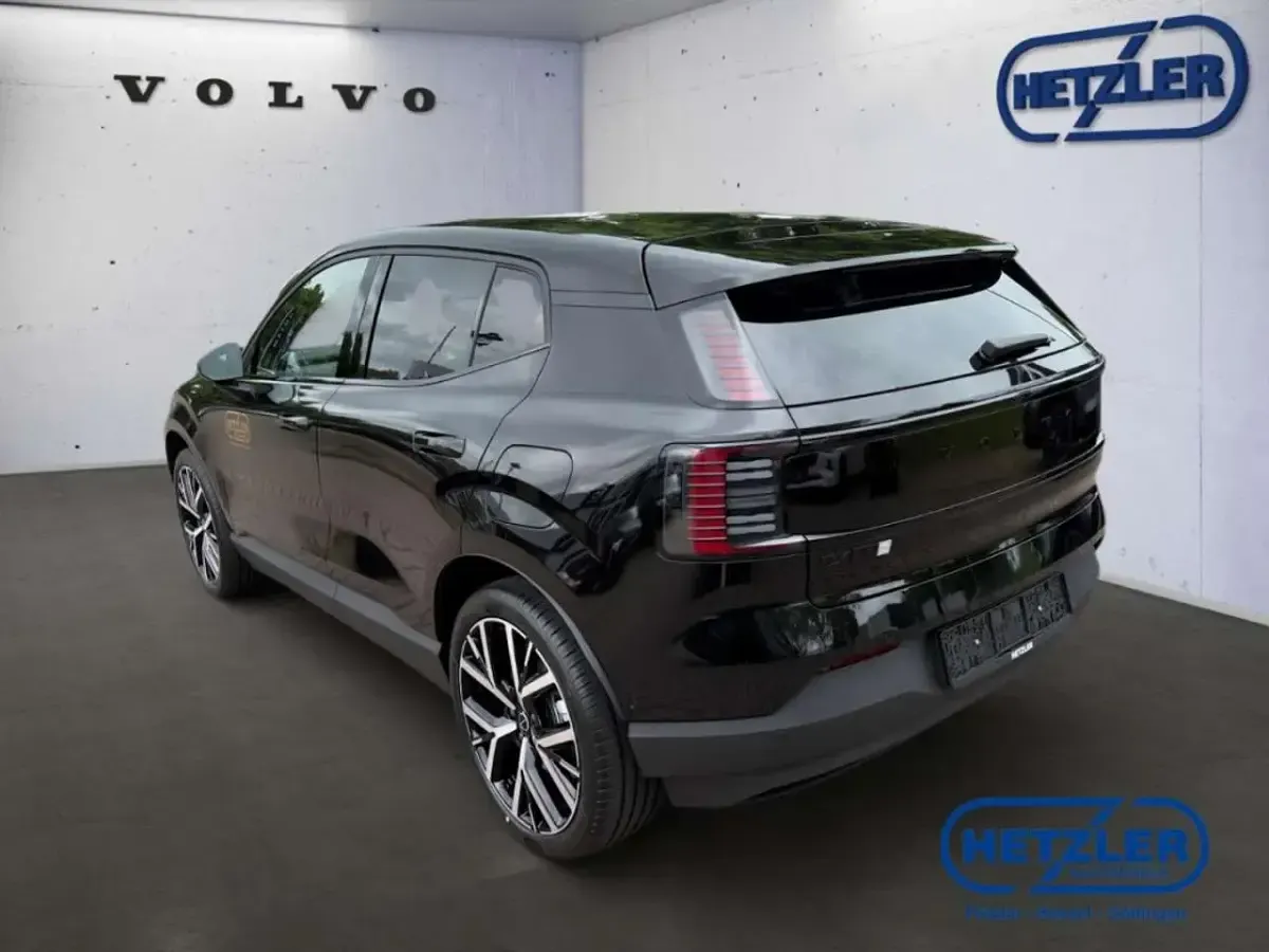 Gebraucht Volvo EX30 Ultra 200 kW (272 PS) 2026 Onyx black SUV