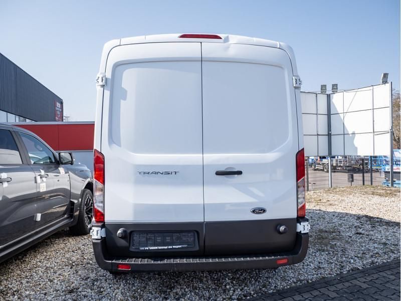 Gebraucht Ford Transit Trend 105 PS (77 kW) 2022 Weiss / frostweiß Van