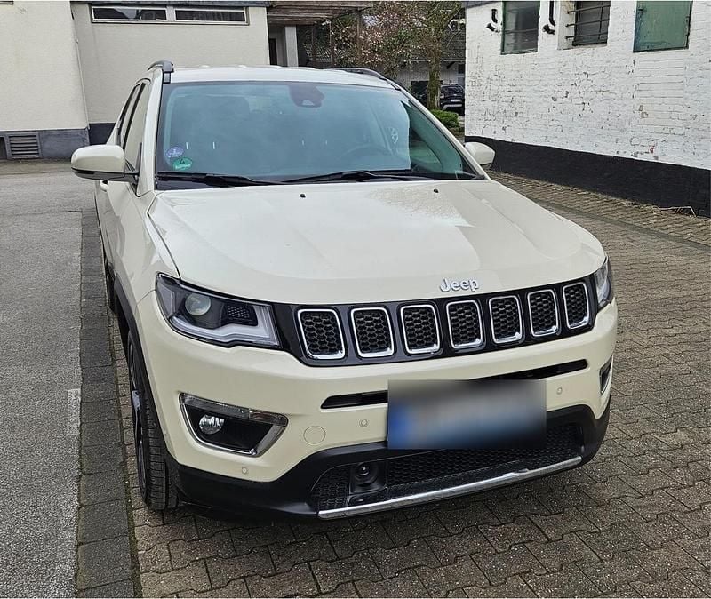 Gebraucht Jeep Compass Limited 150 PS (110 kW) 2020 Weiß SUV