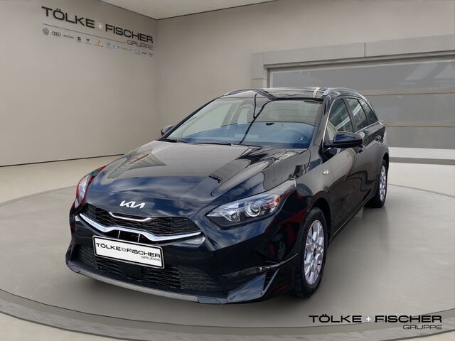 Gebraucht Kia Ceed 140 PS (102 kW) 2024 Andere farbe Kleinwagen