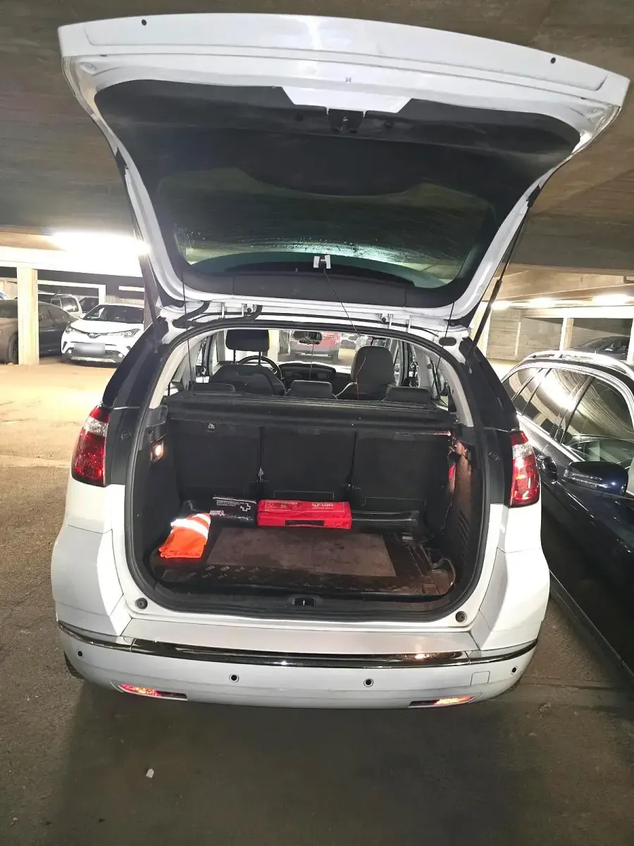 Gebraucht Citroën C4 156 PS (114 kW) 2012 Weiß Limousine