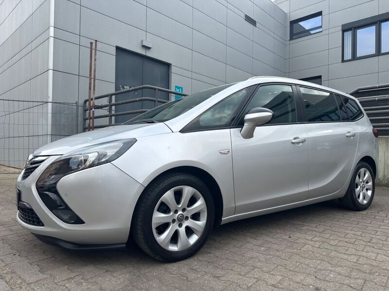 Silber Gebraucht 2015 Opel Zafira Tourer Style Van / Kleinbus | 7.490 € (Superpreis) - Bild 1/4
