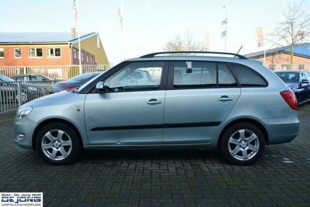 Gebraucht Skoda Fabia Family 105 PS (77 kW) 2012 Andere farbe metallic Kleinwagen