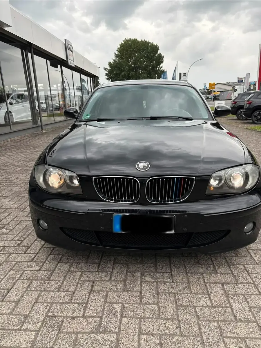 Gebraucht BMW 116 Basis 116 PS (85 kW) 2005 Schwarz Kleinwagen