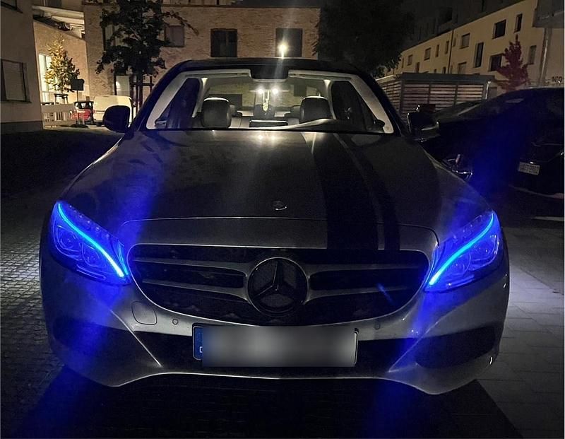 Grau Gebraucht 2015 Mercedes C220 Limousine | 14.950 € (Fairer Preis) - Bild 1/4