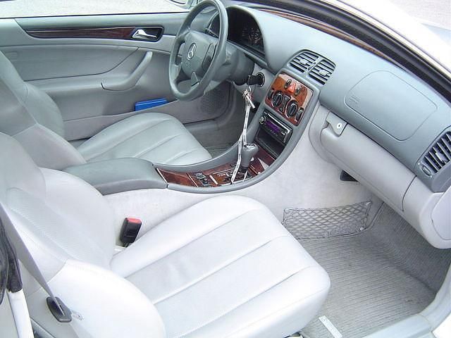 Gebraucht Mercedes CLK200 136 PS (100 kW) 1999 Silber Coupé