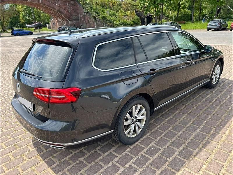 Gebraucht VW Passat 190 PS (139 kW) 2017 Kombi