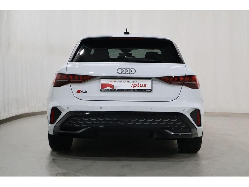 Gebraucht Audi A3 S-Line 150 PS (110 kW) 2025 Gletscherweiß metallic Limousine
