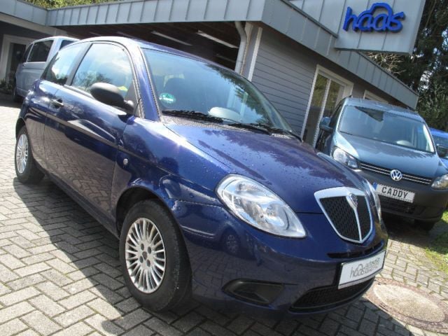 Gebraucht Lancia Ypsilon 60 PS (44 kW) 2009 Blau metallic Kleinwagen