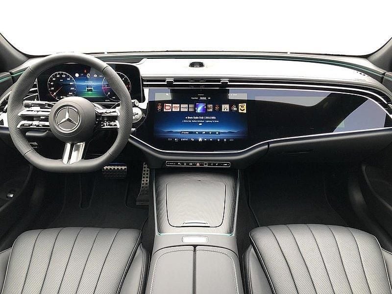Gebraucht Mercedes E450 367 PS (269 kW) 2025 Manufaktur lack manufaktur alpingrau uni Limousine