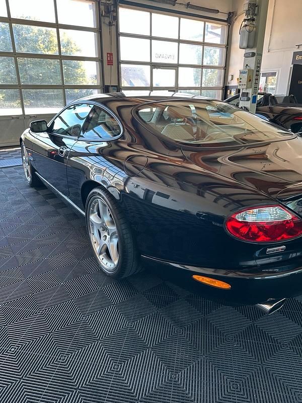 Gebraucht Jaguar XKR 395 PS (290 kW) 2004 Schwarz Coupé