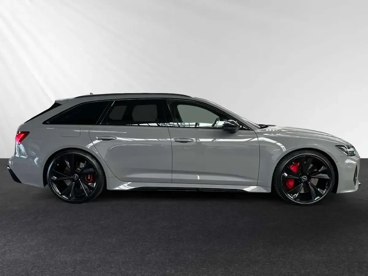 Gebraucht Audi RS6 Design 600 PS (441 kW) 2023 Nardograu Kombi