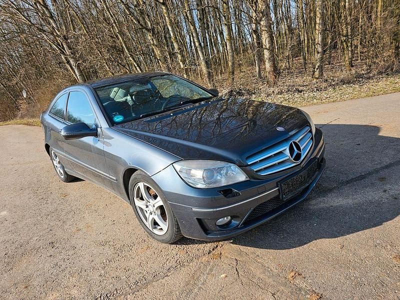 Gebraucht Mercedes CLC200 184 PS (135 kW) 2009 Grau Kleinwagen