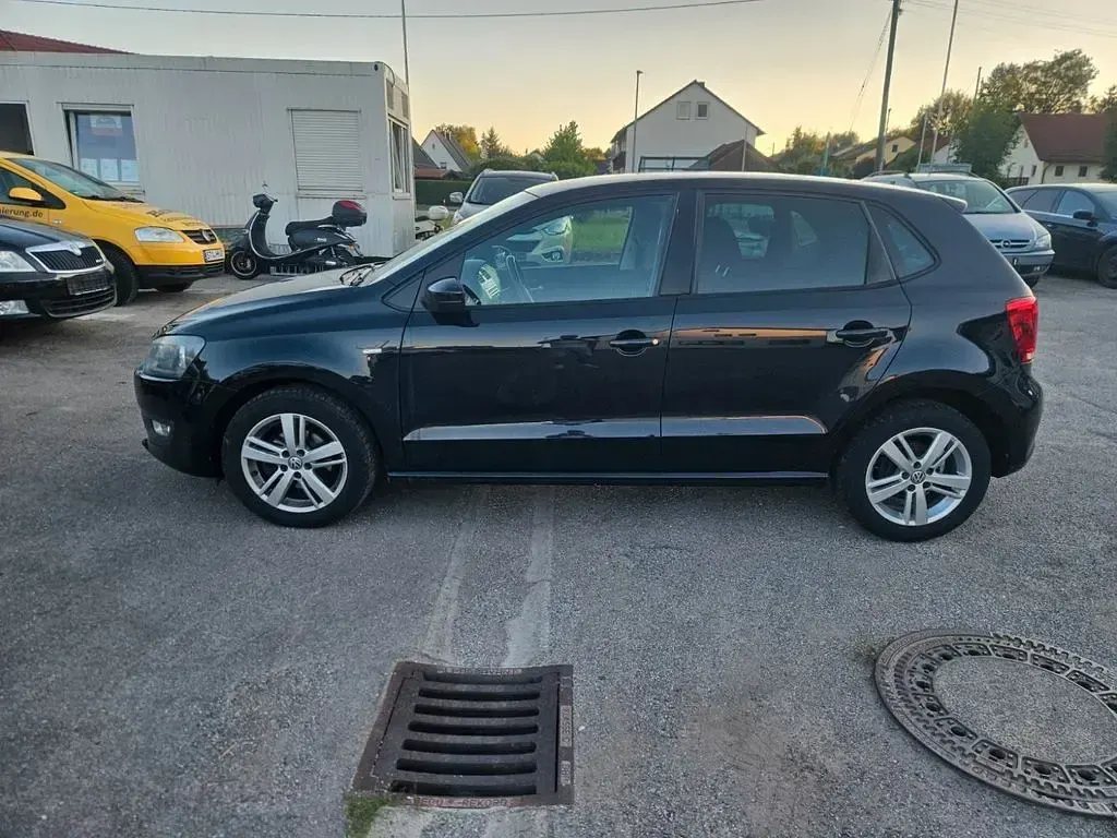Gebraucht VW Polo Life 69 PS (50 kW) 2014 Schwarz Limousine