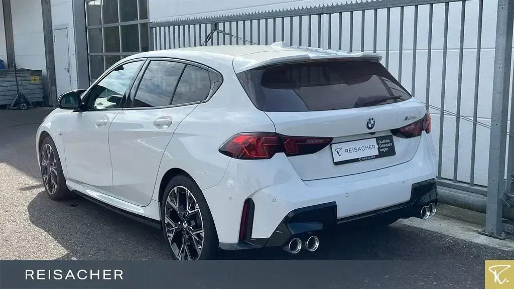 Gebraucht BMW M135 Efficient Dynamics 301 PS (221 kW) 2025 Alpinweiß uni Kleinwagen