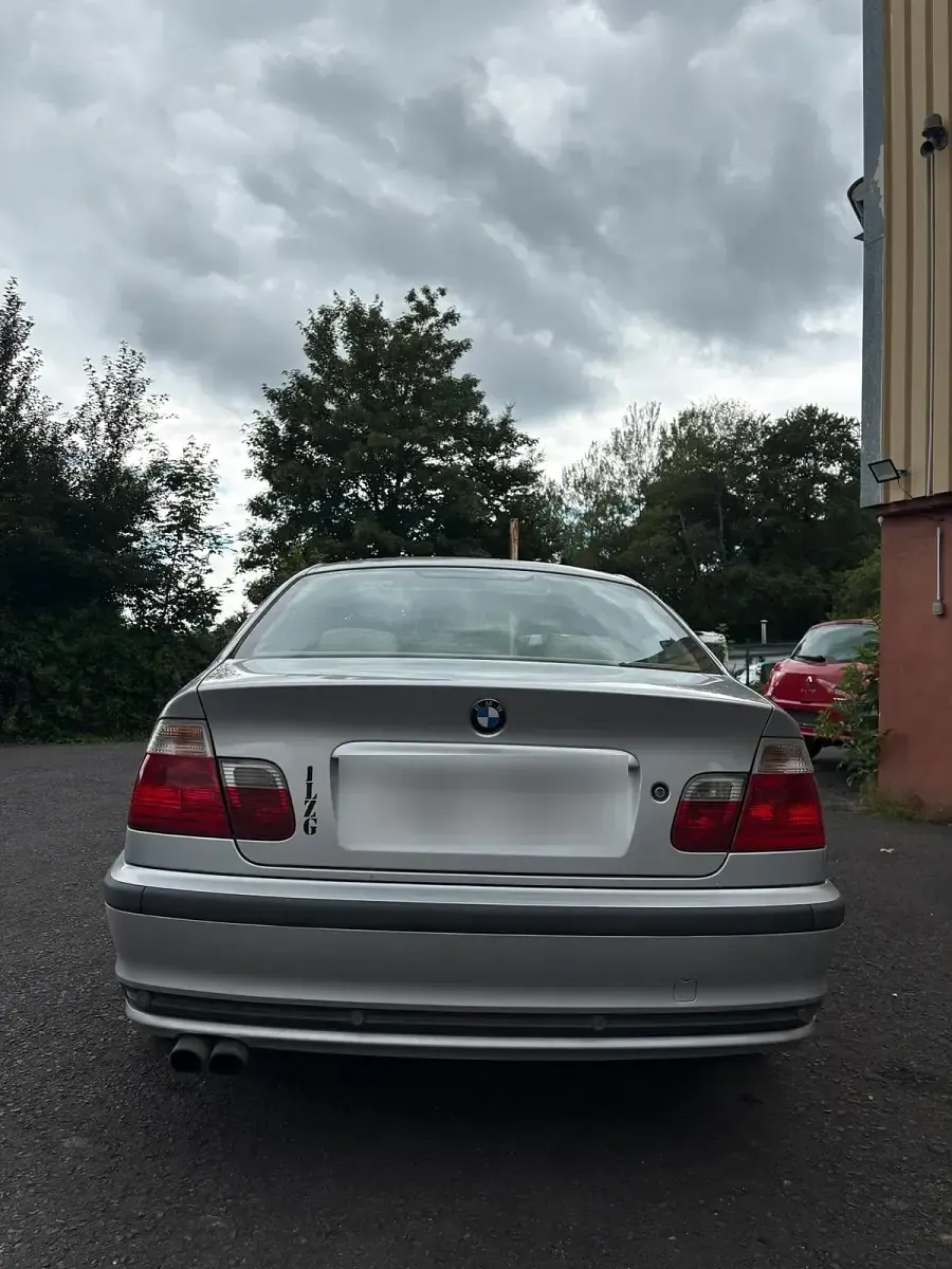 Gebraucht BMW 330 231 PS (169 kW) 2001 Silber Limousine