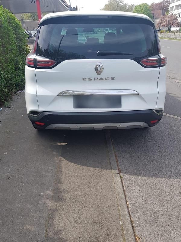 Gebraucht Renault Espace 160 PS (117 kW) 2016 Weiß Van / Kleinbus