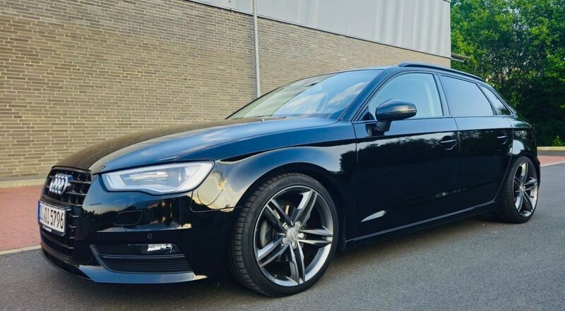 Schwarz Gebraucht 2016 Audi A3 Ambiente Limousine | 17.500 € (Guter Preis) - Bild 1/4