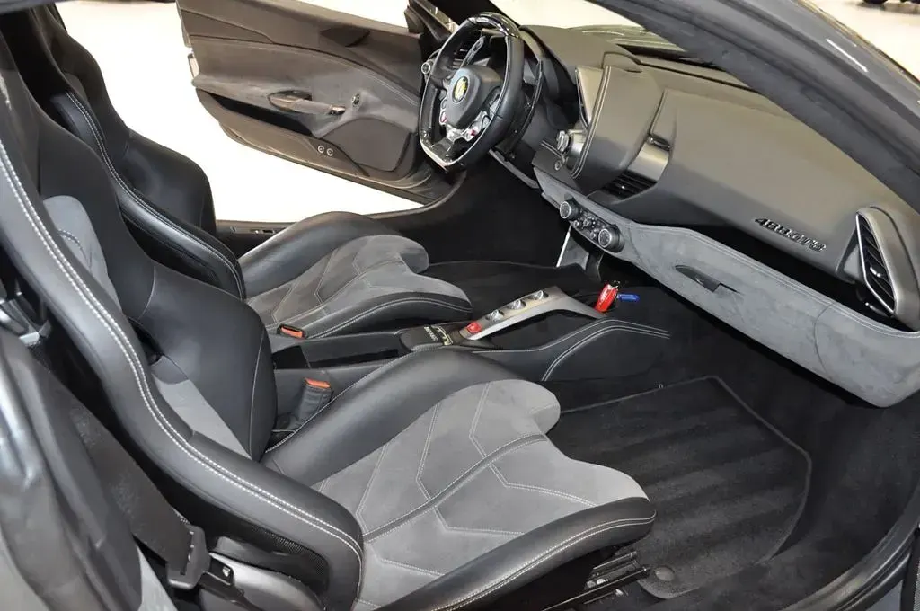Gebraucht Ferrari 488 669 PS (492 kW) 2017 Grau