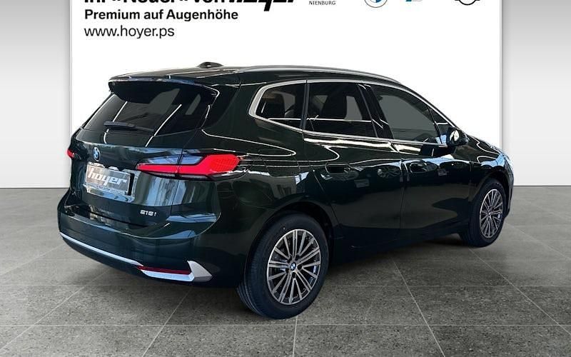 Neu BMW 218 136 PS (100 kW) 2025 Grün Kombi