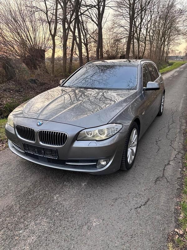 Usata BMW 520 190 CV (139 kW) 2012 Argento Station wagon