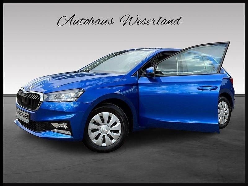 Blau Gebraucht 2024 Skoda Fabia Selection Limousine | 16.490 € (Guter Preis) - Bild 1/2