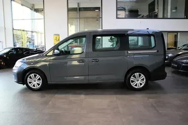 Gebraucht VW Caddy Maxi S 122 PS (89 kW) 2023 Grau Van / Kleinbus