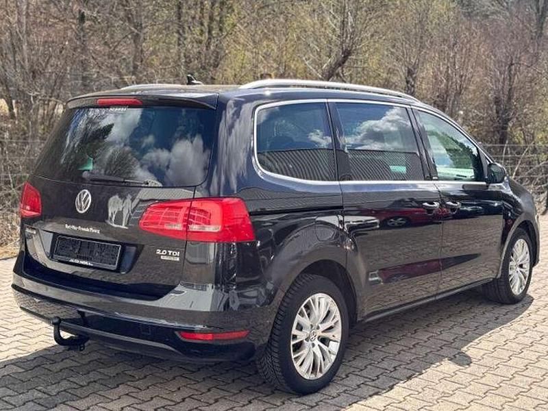 Gebraucht VW Sharan Style 140 PS (102 kW) 2011 Deep black perleffekt Van / Kleinbus