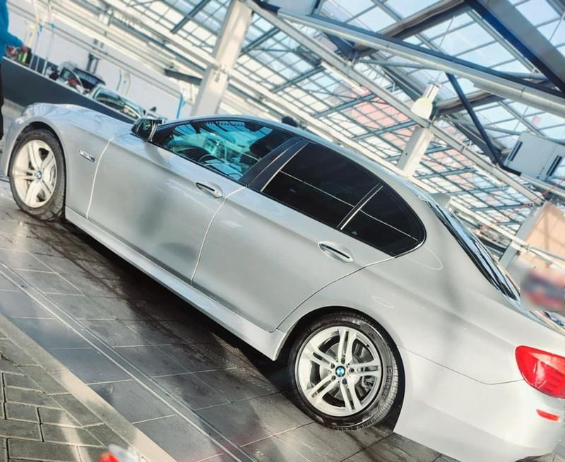 Gebraucht BMW 535 313 PS (230 kW) 2012 Grau Limousine