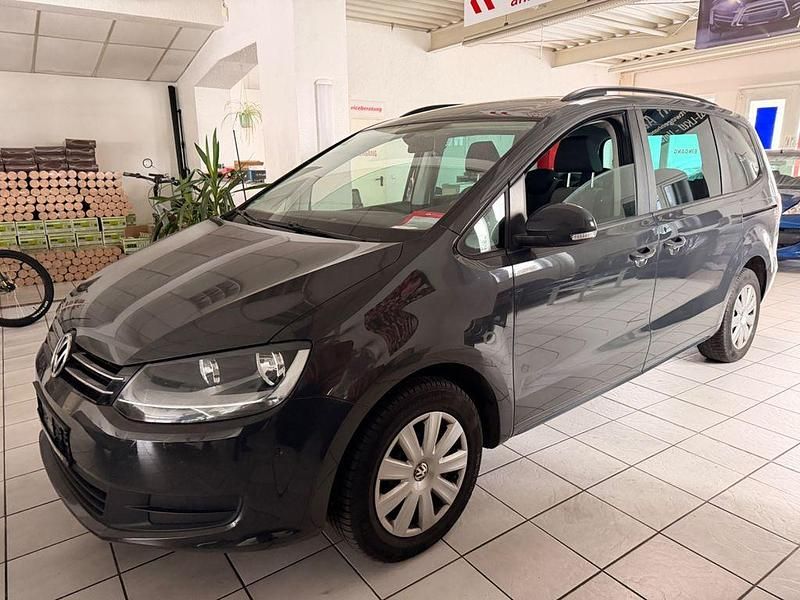 Gebraucht VW Sharan Trendline 150 PS (110 kW) 2011 Grau Van / Kleinbus