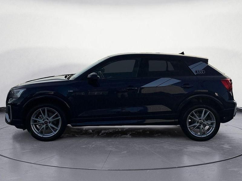 Gebraucht Audi Q2 S-Line 150 PS (110 kW) 2026 Navarrablau metallic SUV