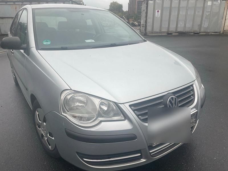 Silber Gebraucht 2008 VW Polo Limousine | 2.000 € (Guter Preis) - Bild 1/4