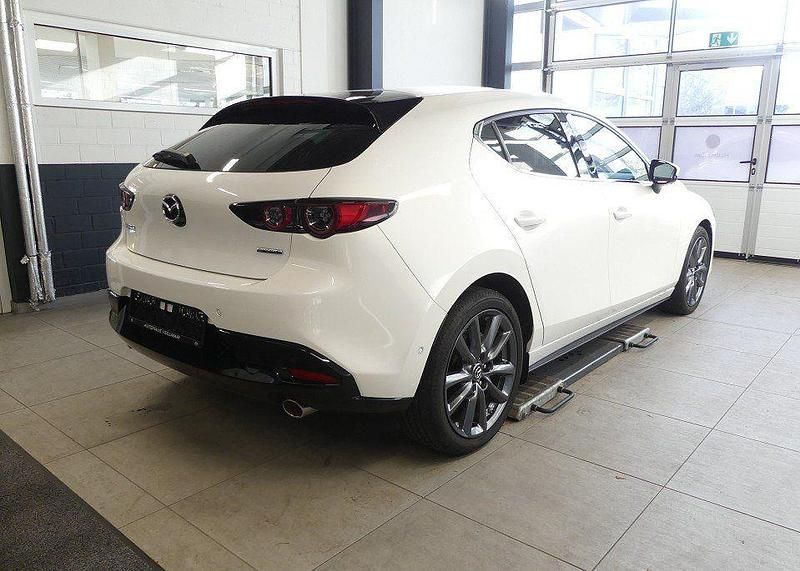 Gebraucht Mazda 3 122 PS (89 kW) 2020 Weiß Limousine