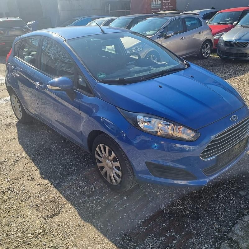 Gebraucht Ford Fiesta 75 PS (55 kW) 2013 Blau Kleinwagen