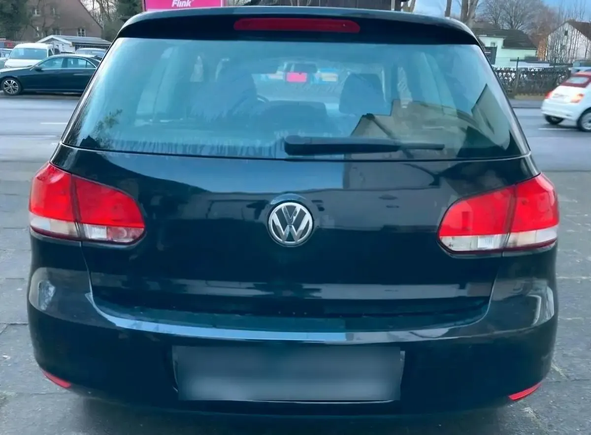 Gebraucht VW Golf VI 85 PS (62 kW) 2009 Schwarz Kleinwagen