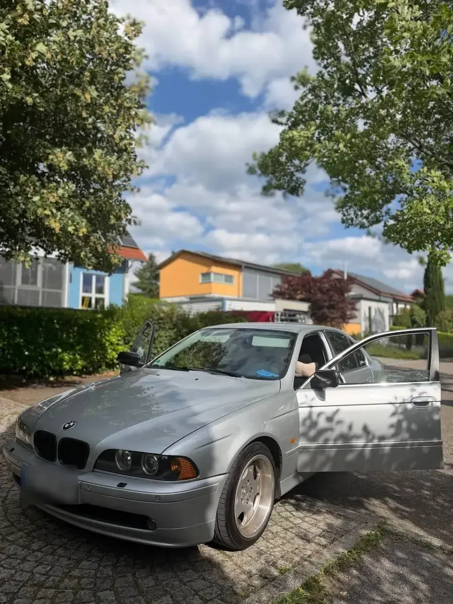 Gebraucht BMW 520 170 PS (125 kW) 2002 Grau Limousine