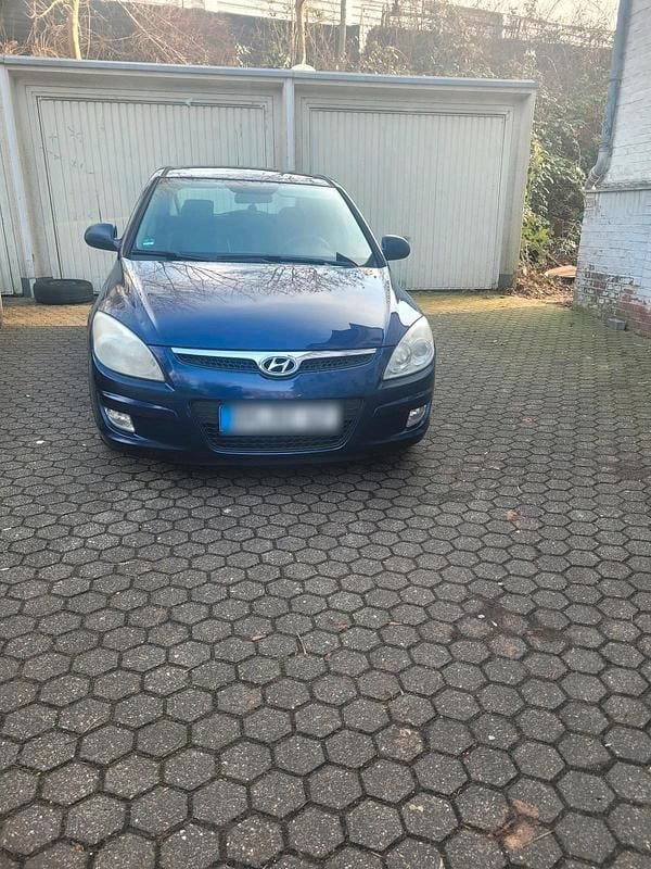 Braun Gebraucht 2007 Hyundai i30 Limousine | 2.500 € (Fairer Preis) - Bild 1/4