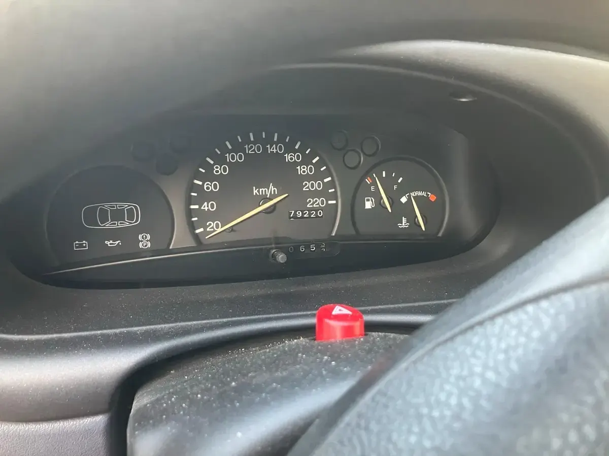 Gebraucht Ford Fiesta 60 PS (44 kW) 1998 Weiß Kleinwagen