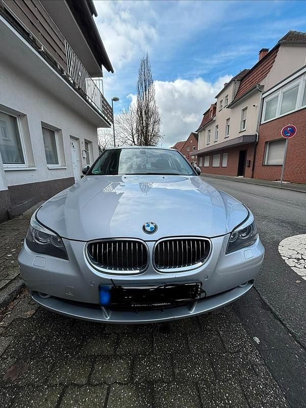 Gebraucht BMW 525 177 PS (130 kW) 2006 Silber Limousine
