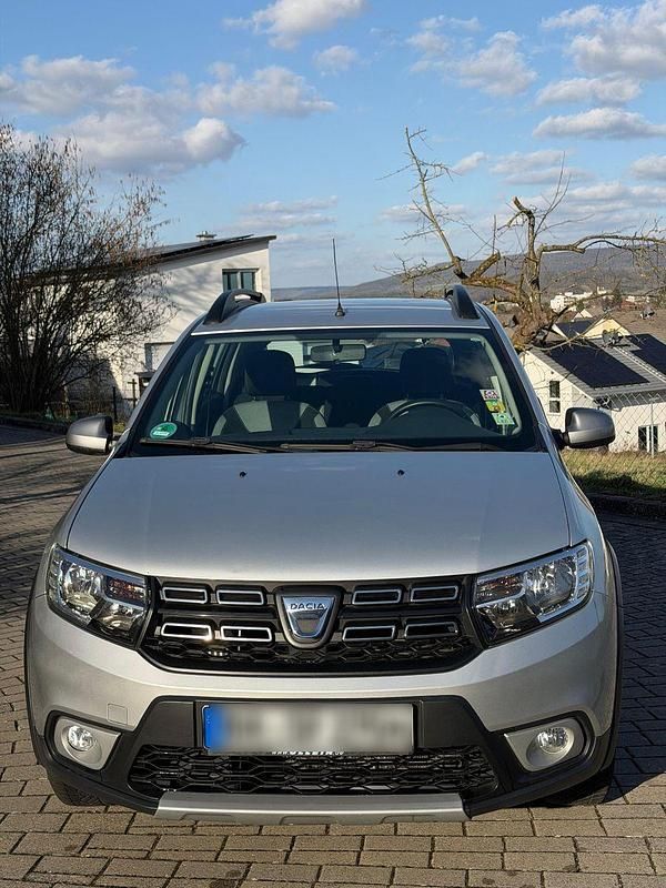 Gebraucht Dacia Sandero Prestige 90 PS (66 kW) 2017 Grau Limousine