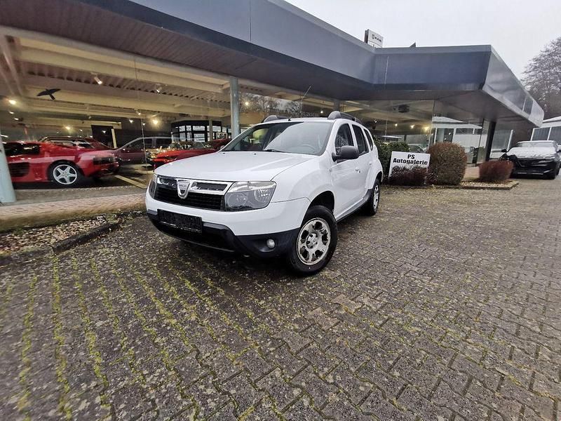 Weiß Gebraucht 2010 Dacia Duster Ambiance SUV | 7.890 € (Teuer) - Bild 1/4
