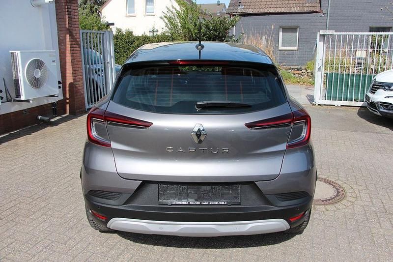 Gebraucht Renault Captur Evolution 140 PS (102 kW) 2023 Grau SUV